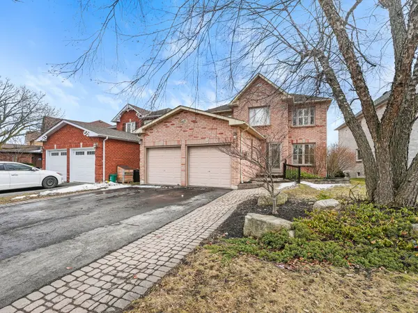 82 Sullivan DR, Ajax, ON L1T 3P1