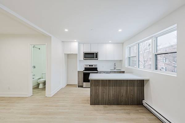 100 Liberty ST N #10B, Clarington, ON L1C 2M1