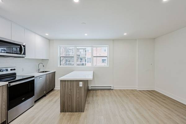 100 Liberty ST N #10B, Clarington, ON L1C 2M1