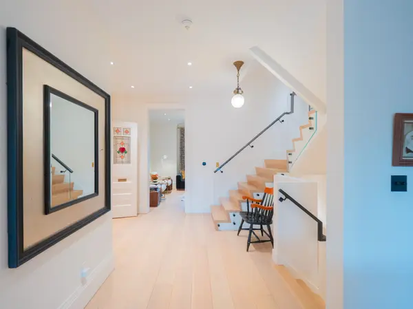 21 Simpson AVE, Toronto E01, ON M4K 1A1