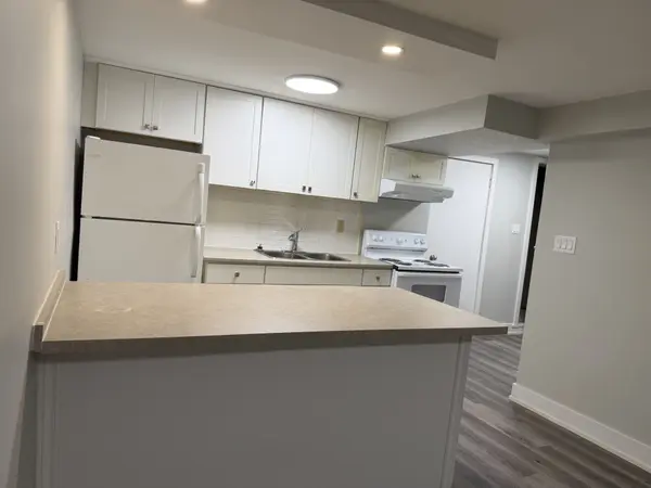 7 Carruthers CRES #BSMT, Barrie, ON L4M 6A7