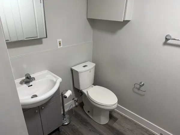 7 Carruthers CRES #BSMT, Barrie, ON L4M 6A7