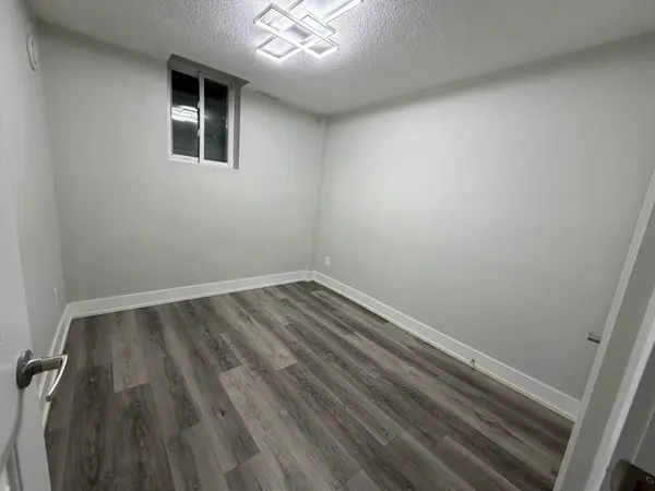 7 Carruthers CRES #BSMT, Barrie, ON L4M 6A7