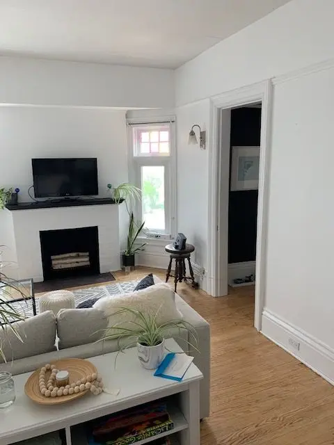 9 Poyntz ST #1, Barrie, ON L4M 3N6