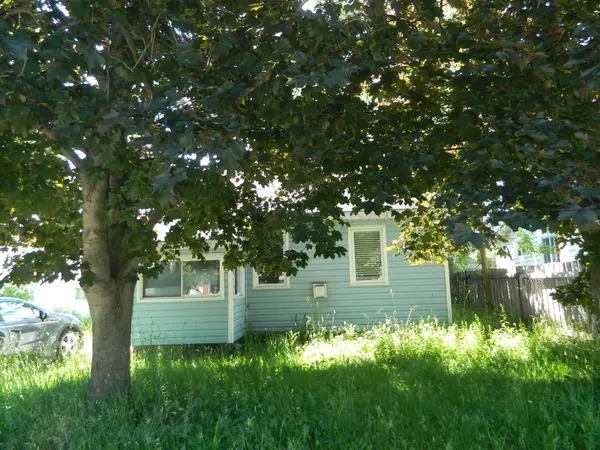 11 Middlebrook RD, Wasaga Beach, ON L9Z 2Y6