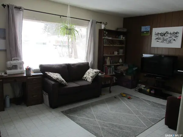 413 1st STREET W, Nipawin, SK S0E 1E0