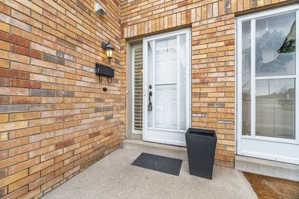 2015 Cleaver AVE #6, Burlington, ON L7M 4J7