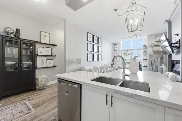 262 DUNDAS ST E #322, Hamilton, ON L8B 1A9