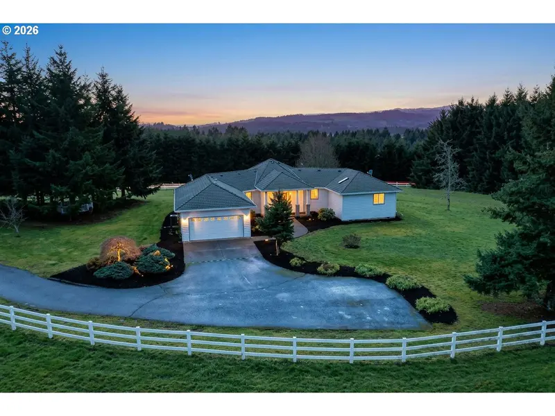 33750 LUTTRELL FARMS DR, St Helens, OR 97051