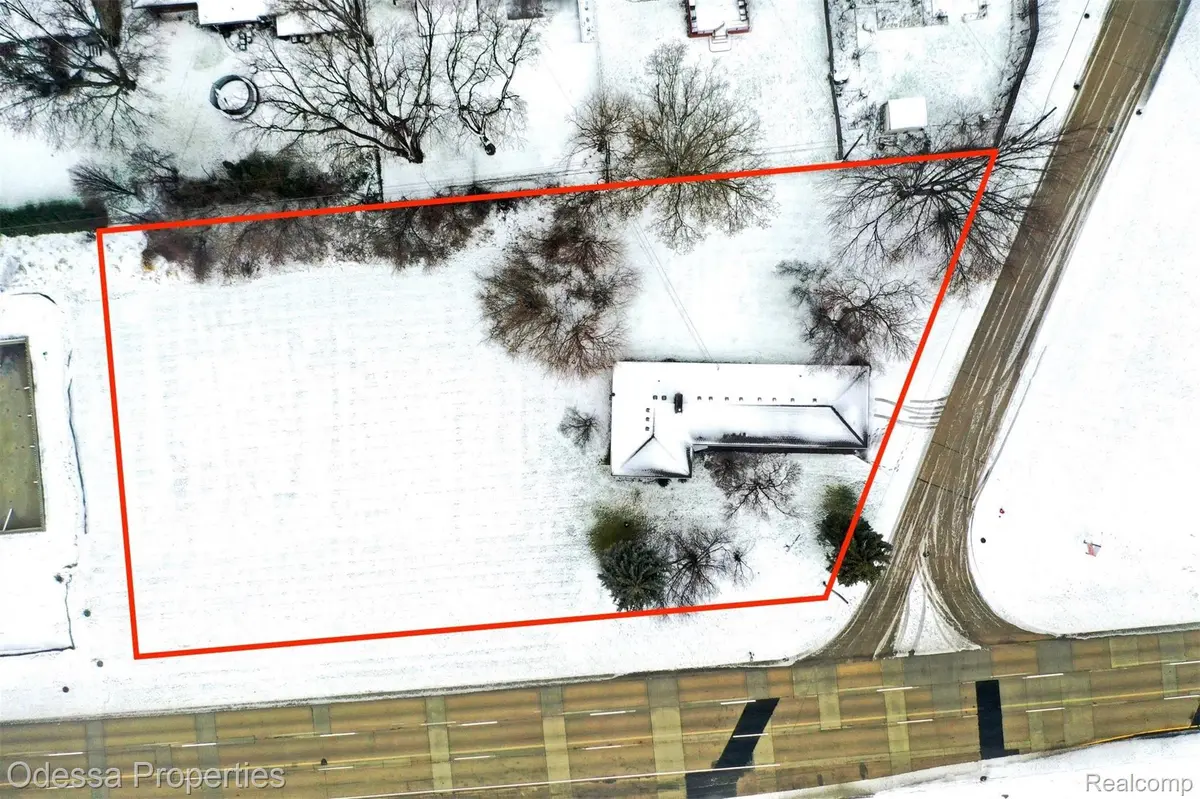 42431 MOUND RD, Sterling Heights, MI 48314