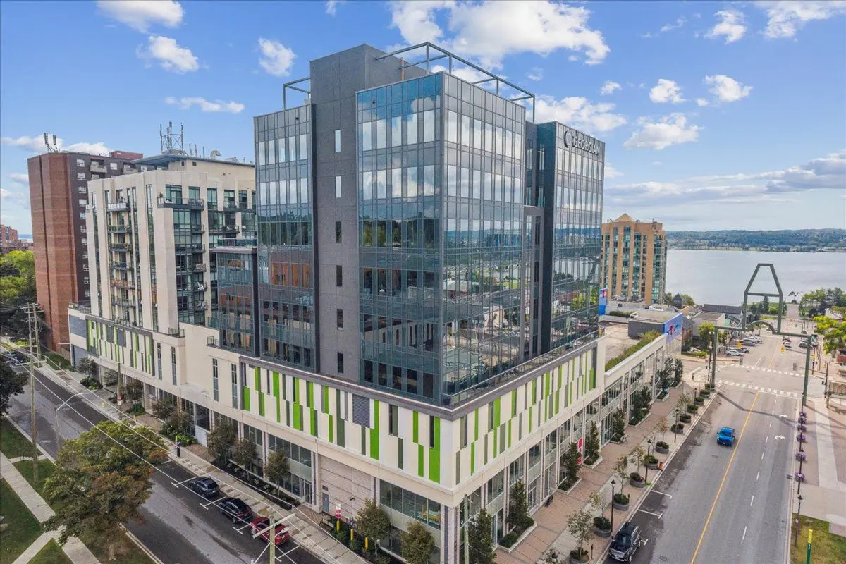 111 Worsley ST #PH-02, Barrie, ON L4M 0J5