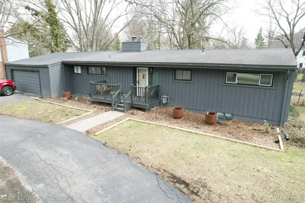 32700 Evergreen RD, Beverly Hills Village, MI 48025