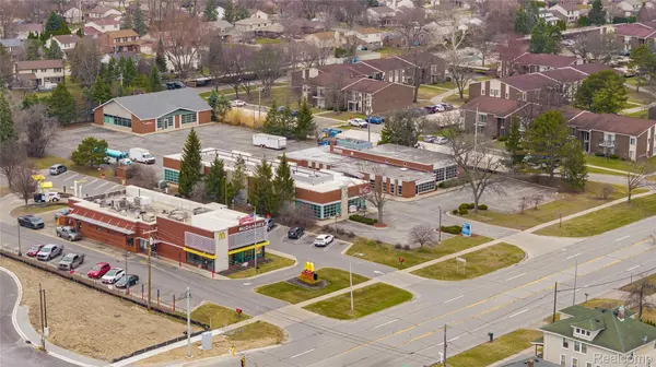 19337 Farmington RD, Livonia, MI 48152