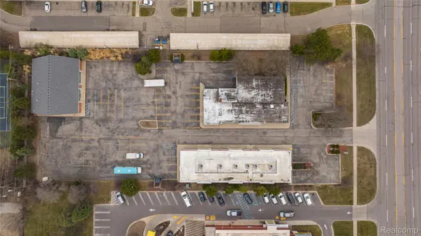 19337 Farmington RD, Livonia, MI 48152