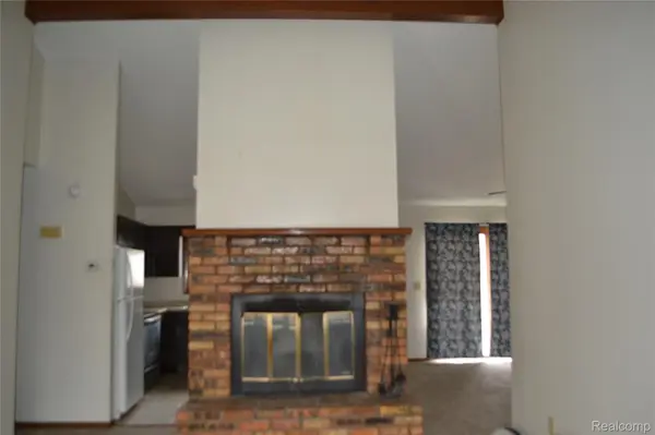 1119 River Valley Dr DR, Flint Charter Township, MI 48532