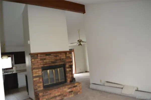 1119 River Valley Dr DR, Flint Charter Township, MI 48532