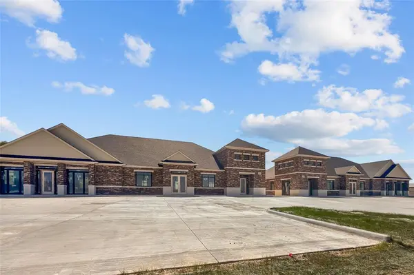 301 W Stage Coach Trail, Willow Park, TX 76087