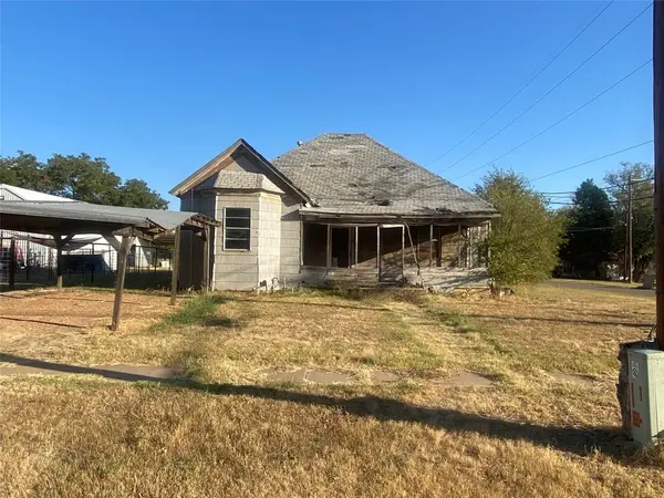 800 S 1st Street, Haskell, TX 79521