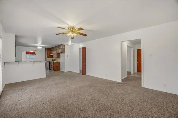 1206 Usher Street, Benbrook, TX 76126