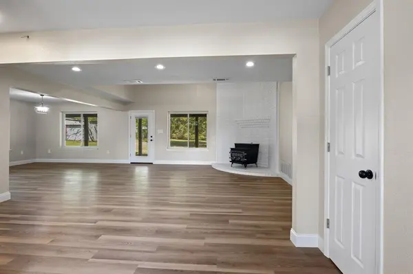 366 County Road 1740, Mount Pleasant, TX 75455