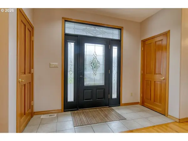 33750 LUTTRELL FARMS DR, St Helens, OR 97051