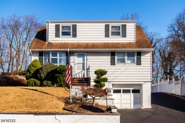 274 Dewey Ave, Totowa Boro, NJ 07512