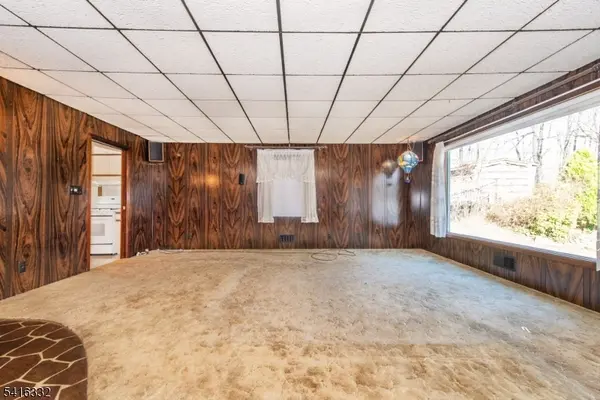 274 Dewey Ave, Totowa Boro, NJ 07512