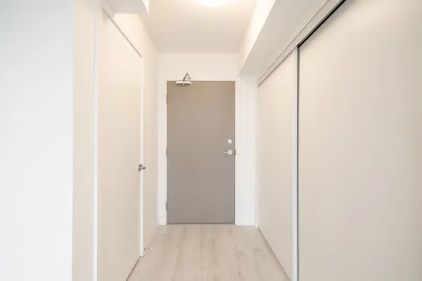 1010 Sandy Beach RD #1203, Pickering, ON L1W 0C7