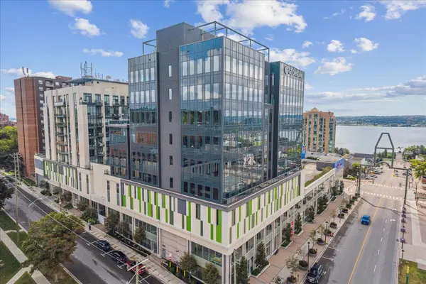 111 Worsley ST #PH-02, Barrie, ON L4M 0J5