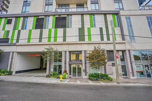 111 Worsley ST #PH-02, Barrie, ON L4M 0J5