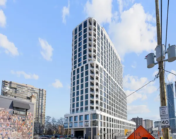 25 Cordova AVE #1206, Toronto W08, ON M9A 0E5