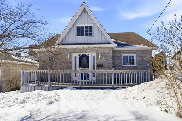 25 Dunbar AVE, Cornwall, ON K6H 5M6