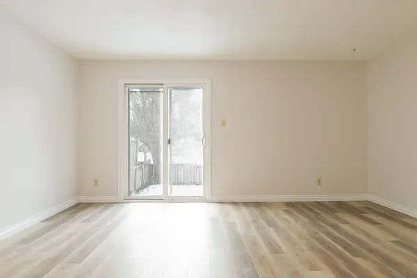 2624 Pimlico CRES #122, Blossom Park - Airport And Area, ON K1T 2A8