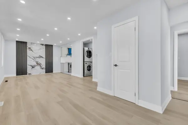 84 Avalon PL, Kitchener, ON N2M 4N7