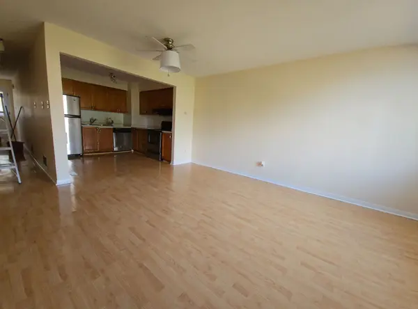 26 Moss BLVD #21, Hamilton, ON L9H 6W7