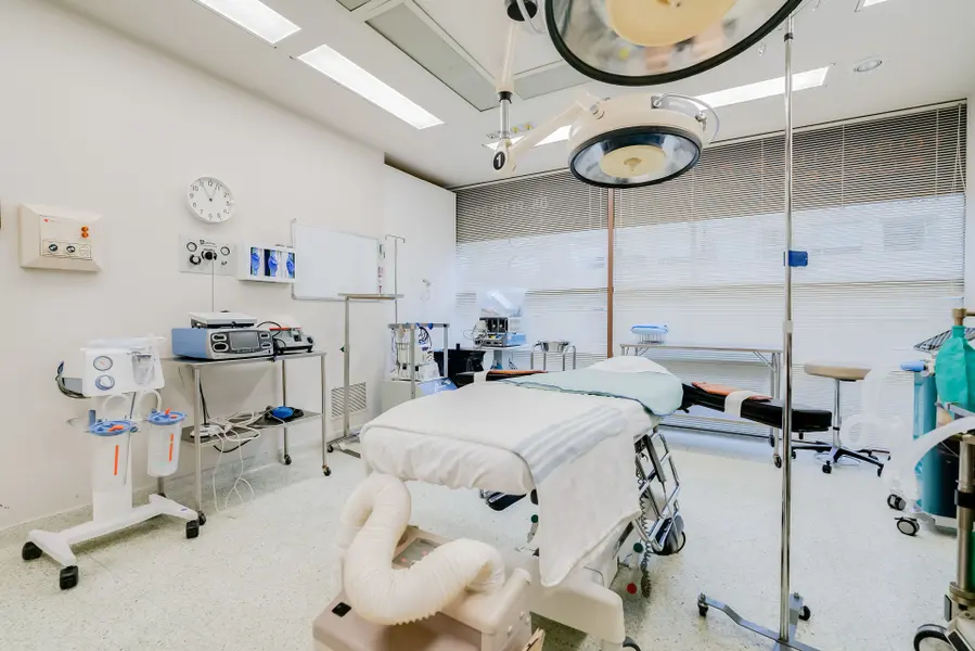 66 Avenue RD #1, Toronto C02, ON M5R 3N8