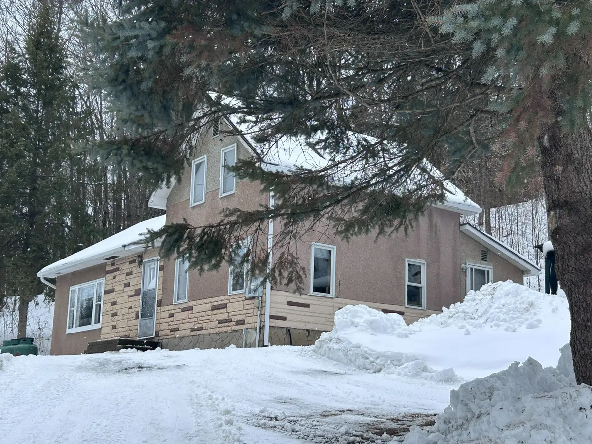 192 Monck ST, Bancroft, ON K0L 1C0