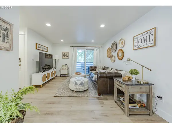 650 HARLOW RD #209, Springfield, OR 97477