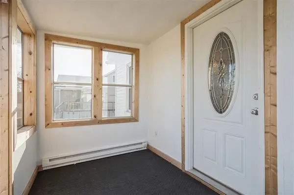 43 Vinton St, Palo, IA 52324