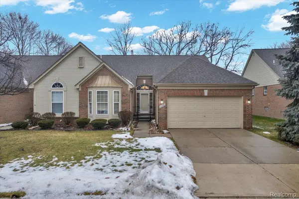 1158 Churchill CIR, Rochester, MI 48307