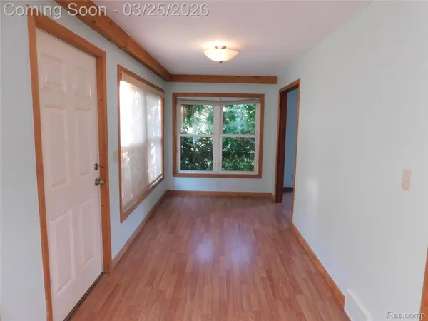 5284 Scotch Settlement RD, Almont Township, MI 48003