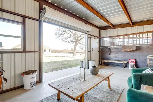 127 Captain Lane, Weatherford, TX 76087