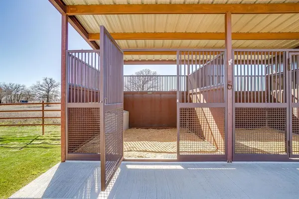 127 Captain Lane, Weatherford, TX 76087