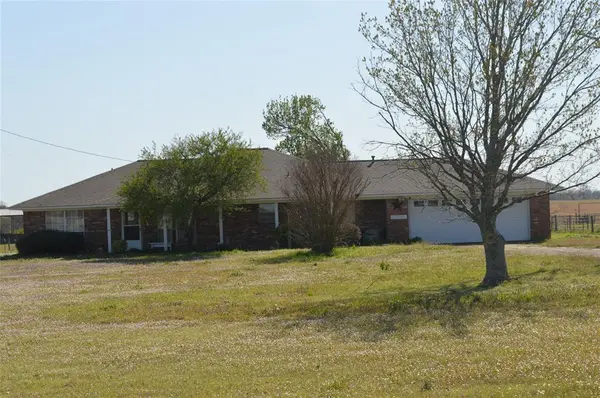 17293 US Highway 82 W, Avery, TX 75554