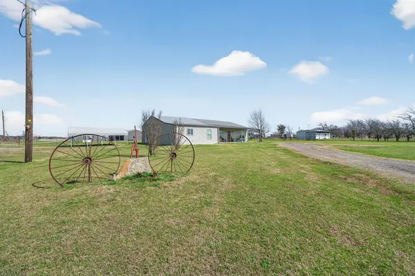 2444 Vz County Road 2813, Mabank, TX 75147