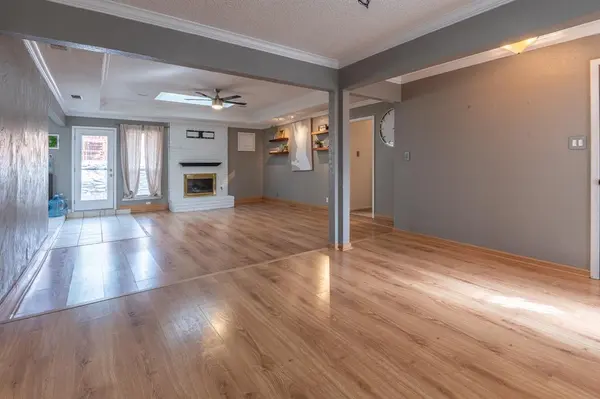 2707 Woodshire Drive, Arlington, TX 76016