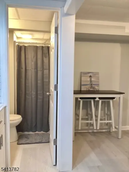 15 High Mountain Rd, Oakland Boro, NJ 07436