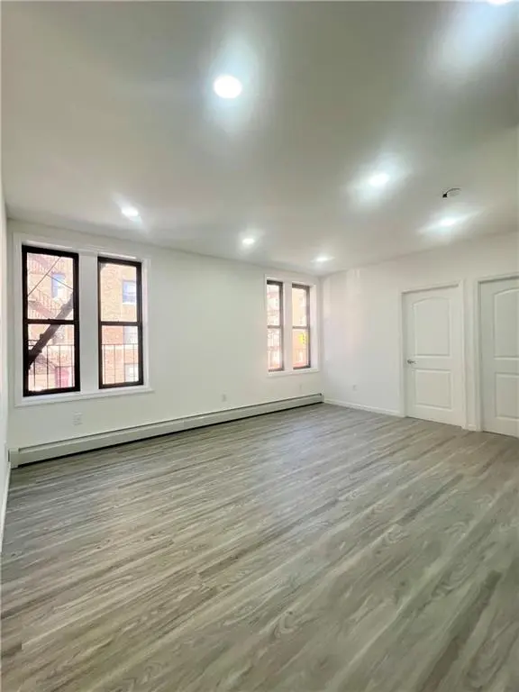 186 Erasmus ST #2, Brooklyn, NY 11226
