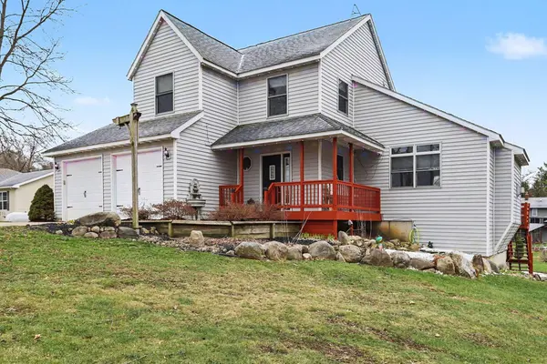 10881 Hoffman RD, Fabius Twp, MI 49093