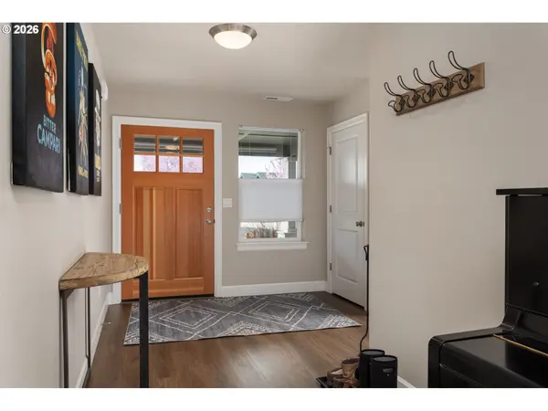 450 NE OAK CT, Redmond, OR 97756